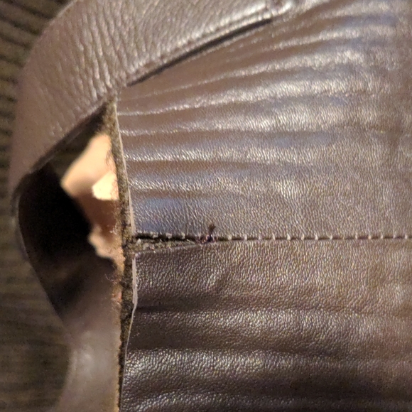 Shop LC Genuine Leather Cable Embossed Soft Maxi Tote Bag - Picture 3 of 7